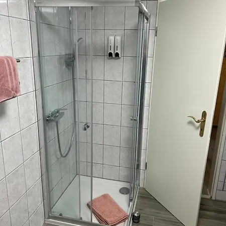 Souterrain Apartament *